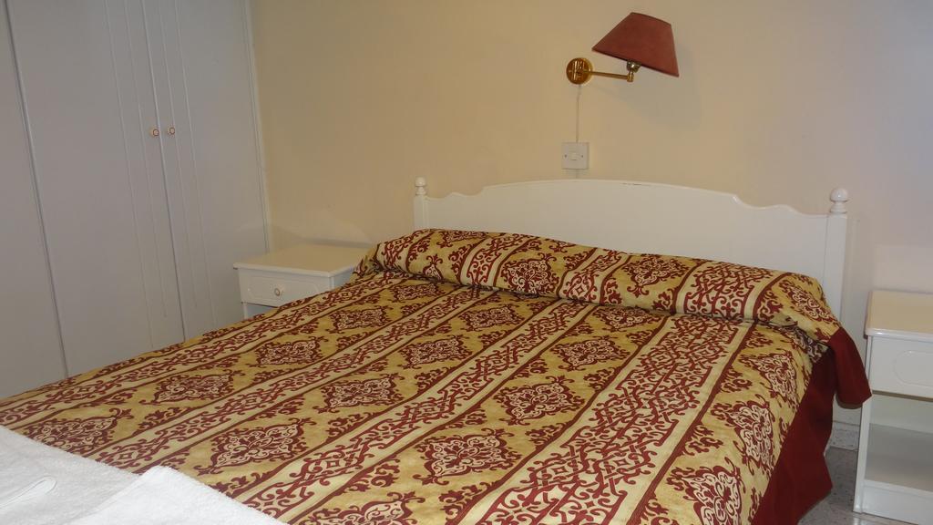 Klashiana Hotel Apartments Voroklini Exteriör bild